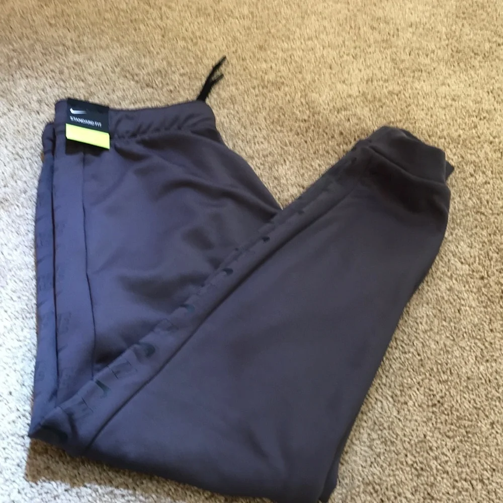 NWT! NIKE Size S grey fleece lined athletic pants